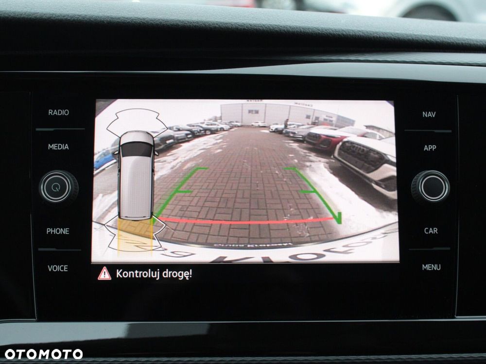 Volkswagen Caravelle - 29