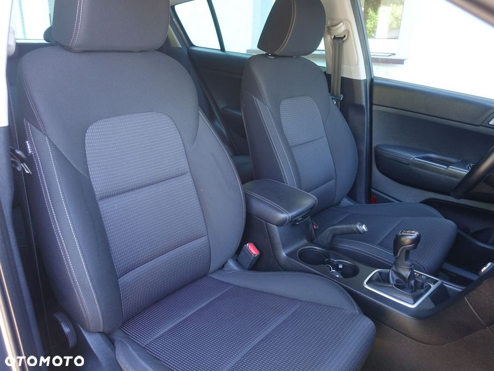 Kia Sportage 1.6 CRDI Black Edition 2WD - 16
