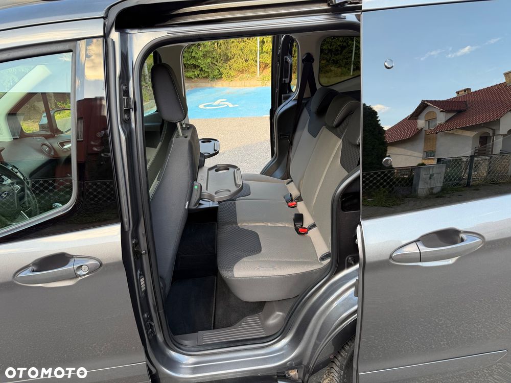 Ford Tourneo Courier 1.0 EcoBoost S&S Titanium - 22
