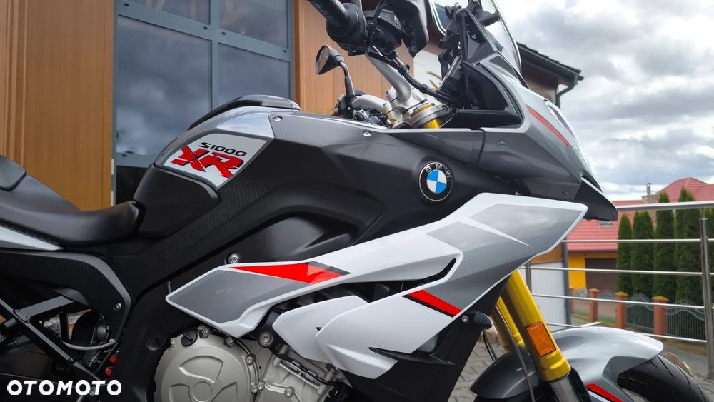 BMW XR - 26