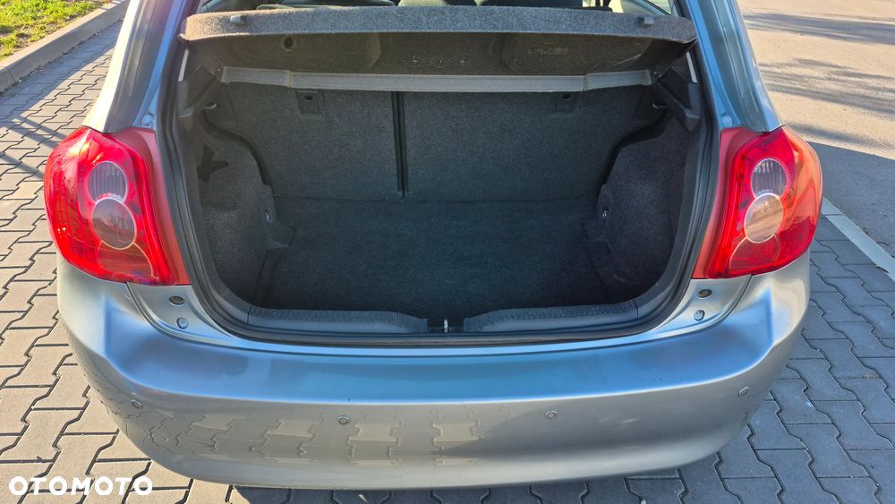 Toyota Auris 1.6 VVT-i Team - 10