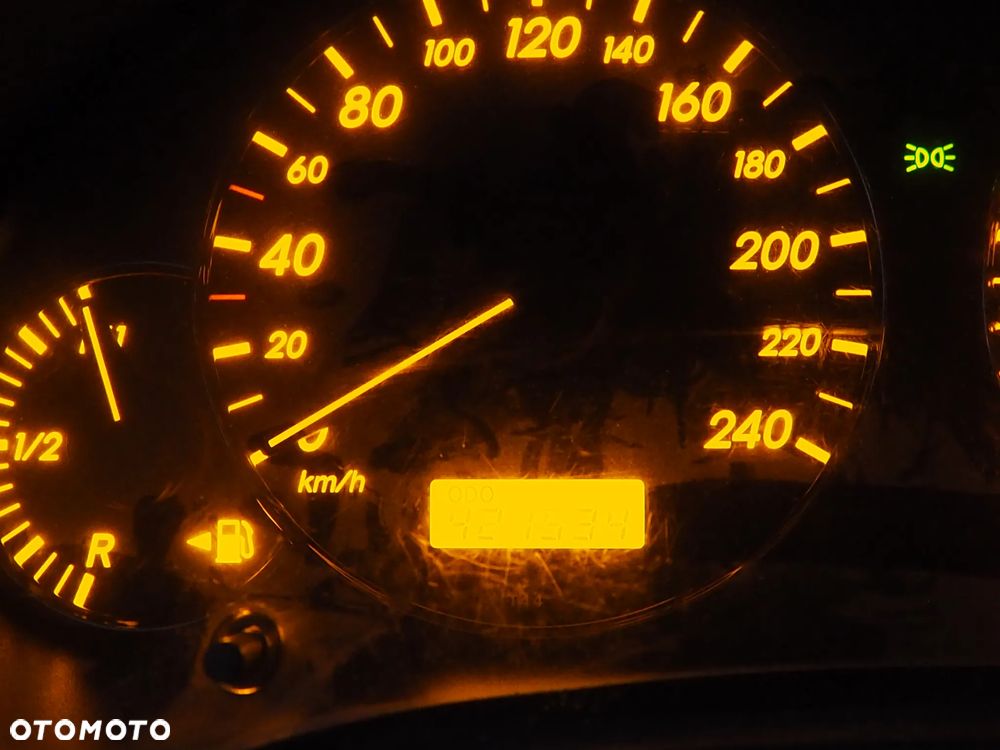 Toyota Avensis 2.0 D-4D Platinium - 13