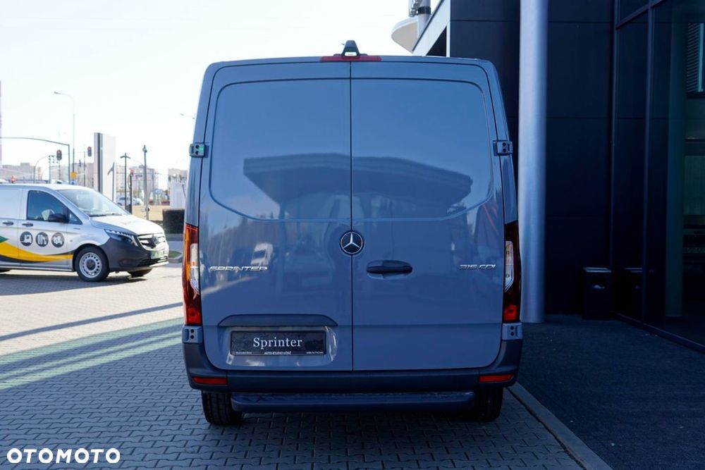 Mercedes-Benz Sprinter - 6