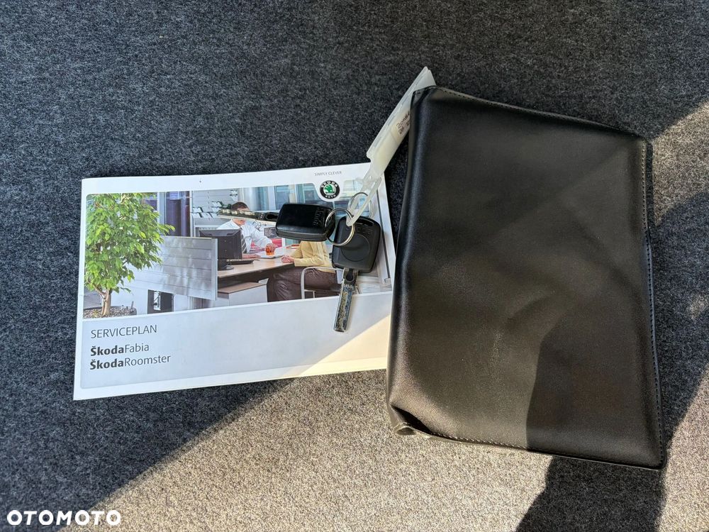 Skoda Roomster 1.4 16V PLUS EDITION - 30