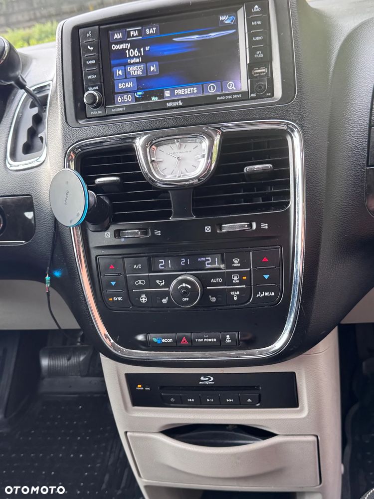 Chrysler Town & Country 3.6 Touring - 9