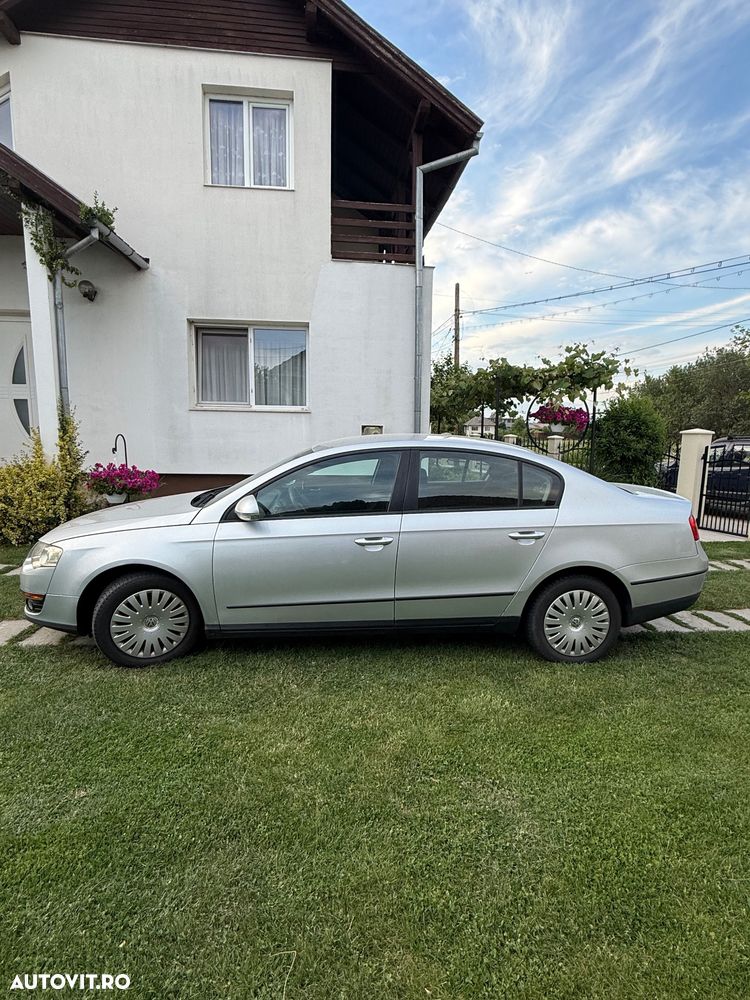 Volkswagen Passat - 2