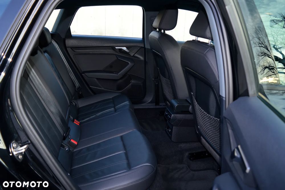 Audi A3 Sportback 35 TFSI S line - 12