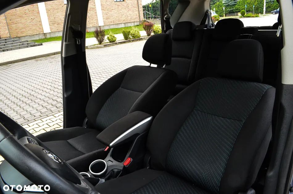Toyota Verso 1.6 Premium 7os - 28