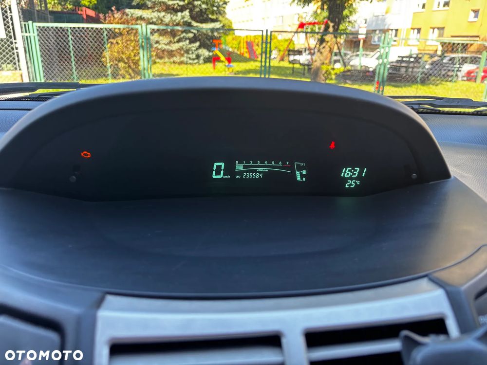 Toyota Yaris 1.0 Luna A/C - 14