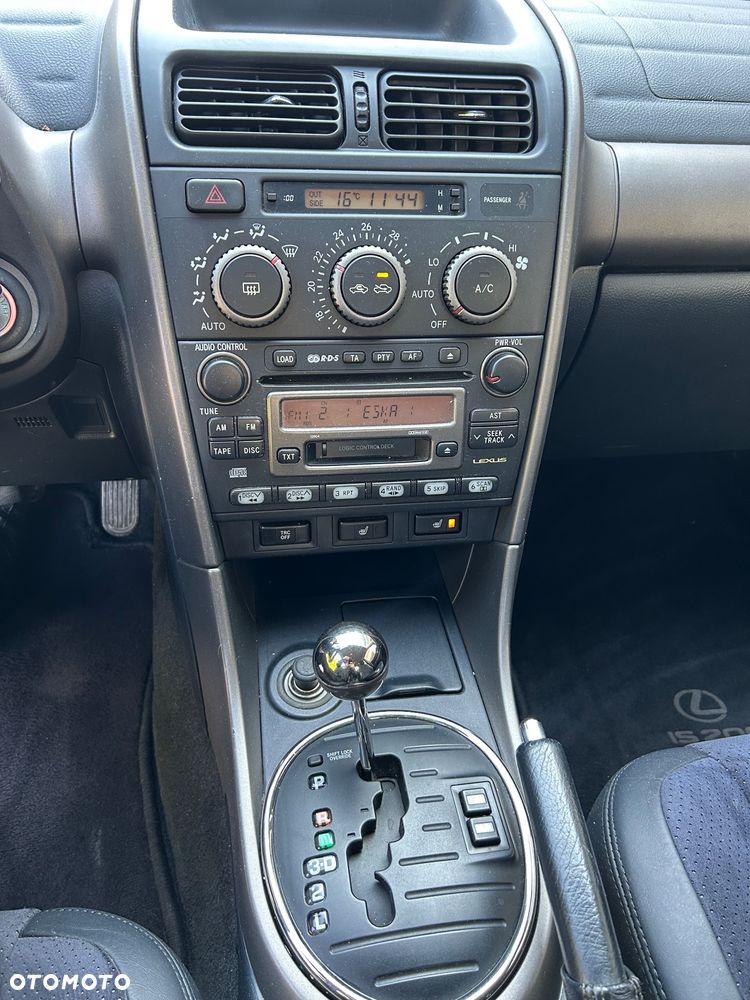 Lexus IS 200 Elegance - 20