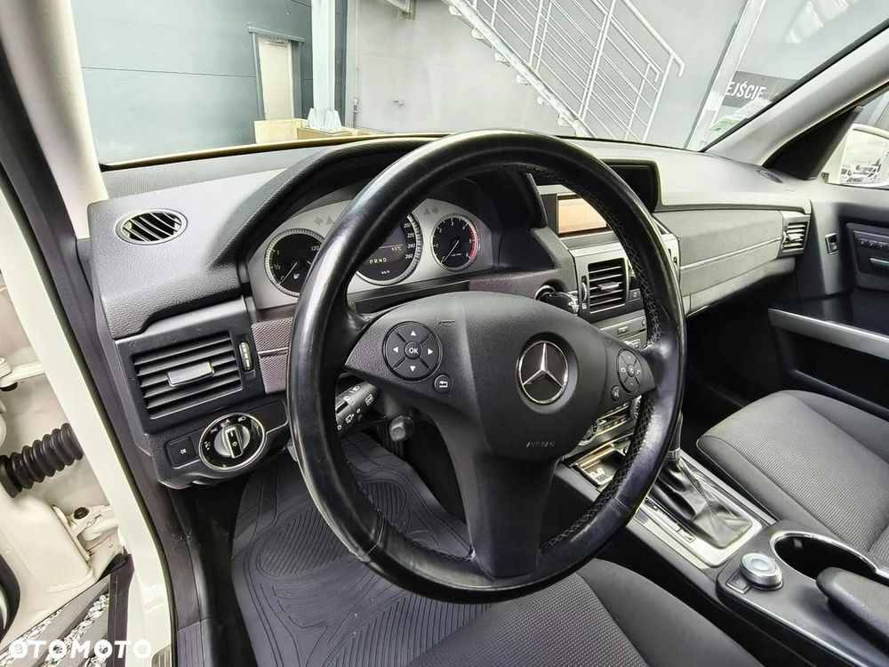 Mercedes-Benz GLK - 11