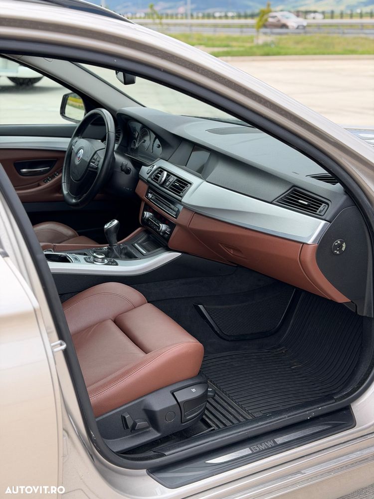 BMW Seria 5 520d - 8