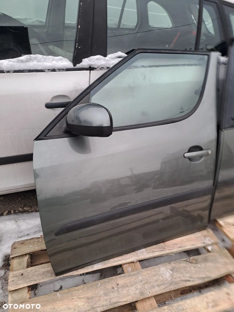 Skoda Roomster drzwi błotniki zderzak przedni kod lakieru 9599 - 7