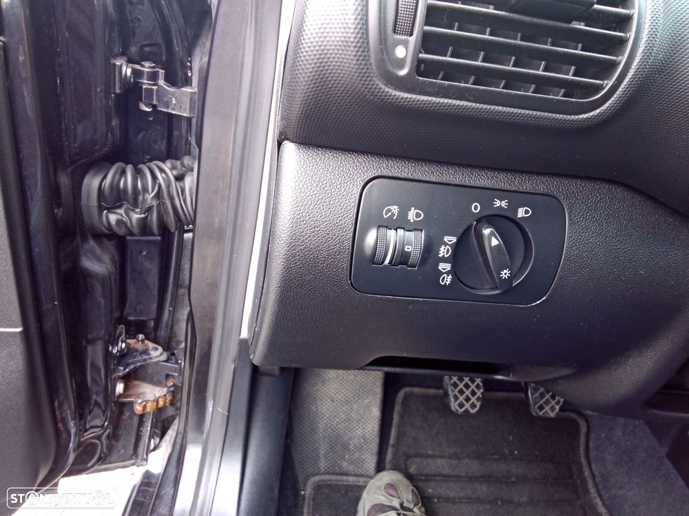 SEAT Leon 1.9 TDI FR - 17