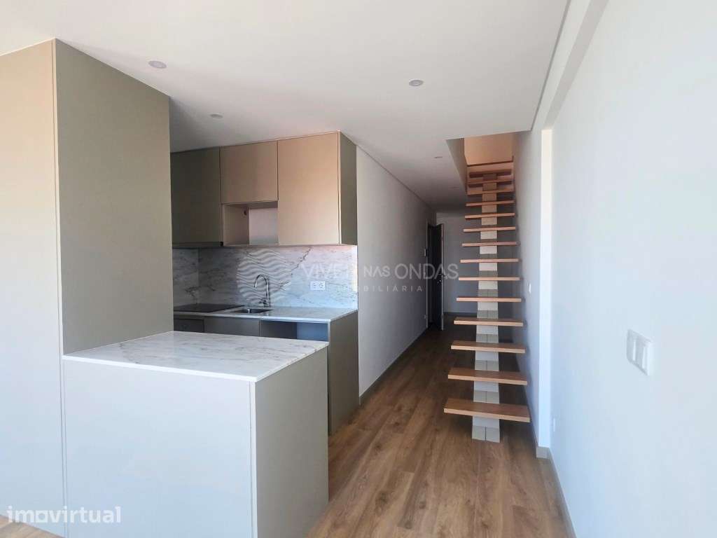 T4 Duplex no Centro do Porto , Faria Guimarães - 6.º Piso com Elevador - Grande imagem: 2/31