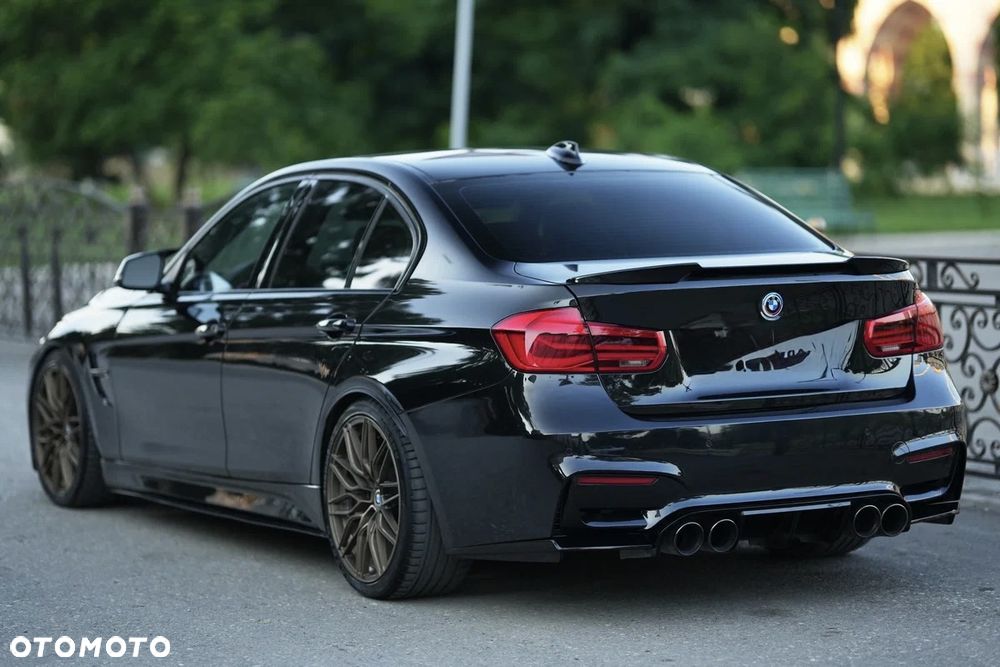 BMW Seria 3 330i xDrive Edition M Sport Shadow - 5