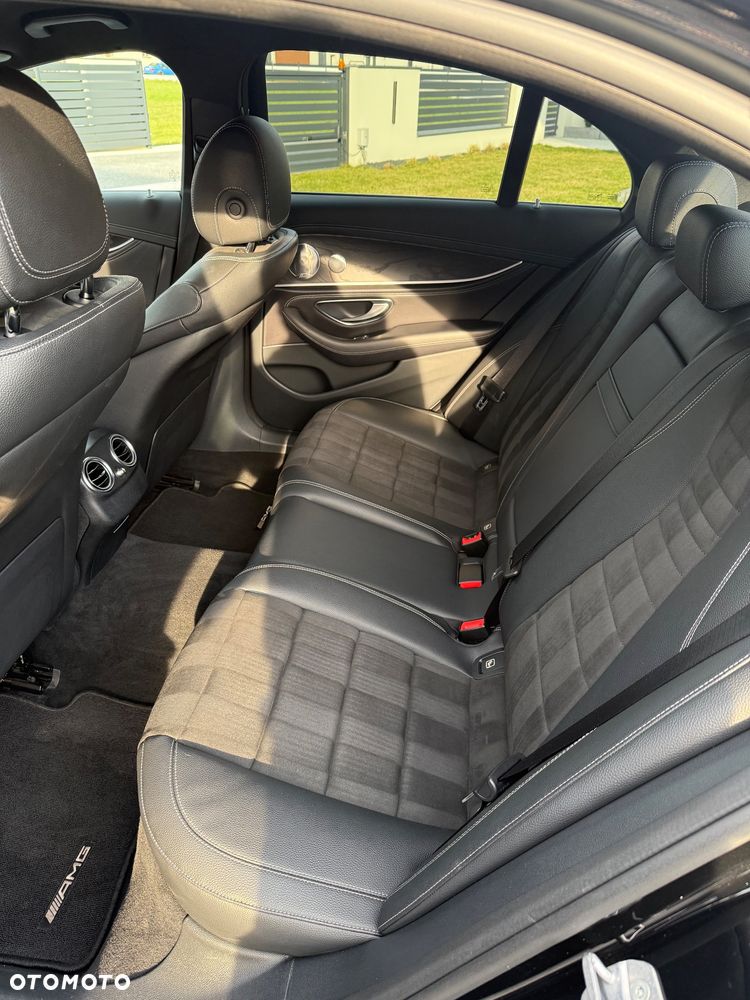 Mercedes-Benz Klasa E 220 d 4-Matic 9G-TRONIC - 10