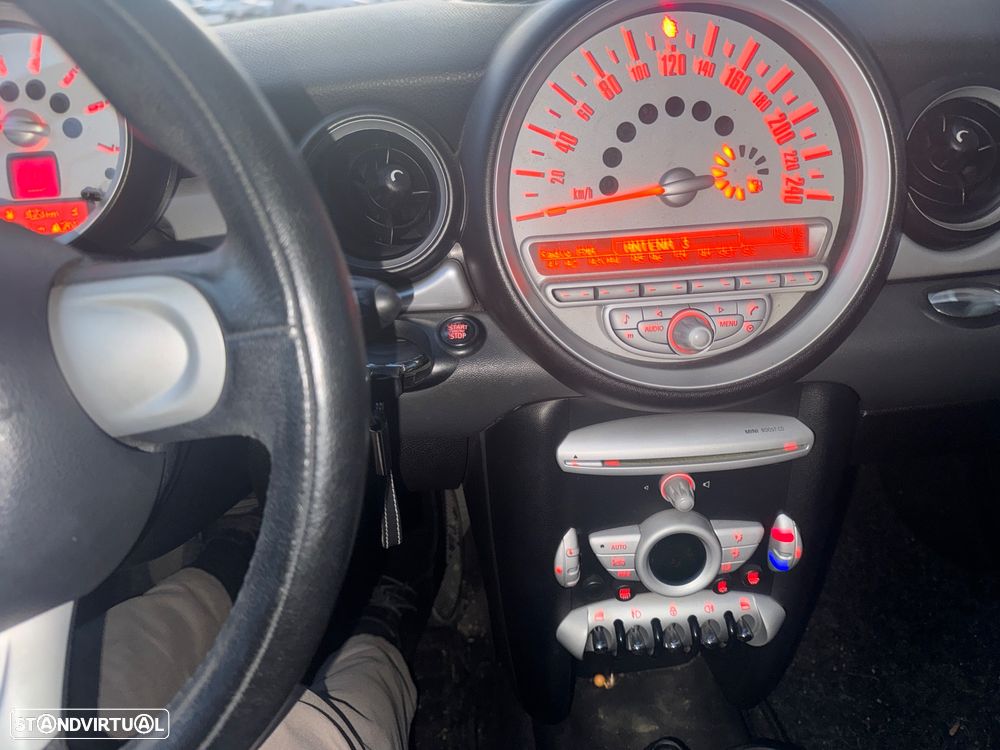 MINI Clubman Cooper D - 16