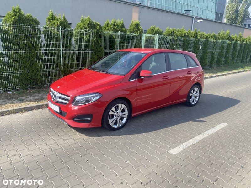 Mercedes-Benz Klasa B 220 4-Matic - 35