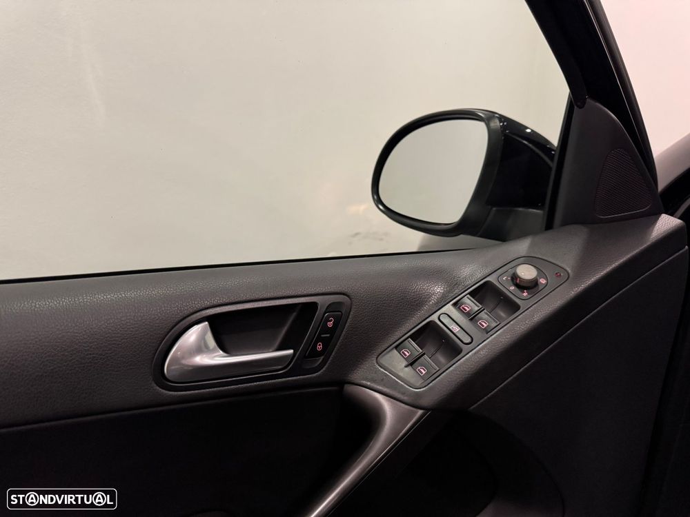 VW Tiguan 2.0 TDI Sport 4Motion - 47