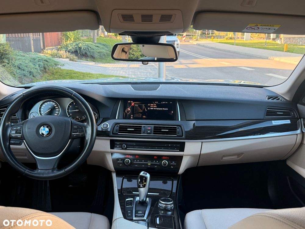 BMW Seria 5 528i xDrive Sport-Aut Luxury Line - 14