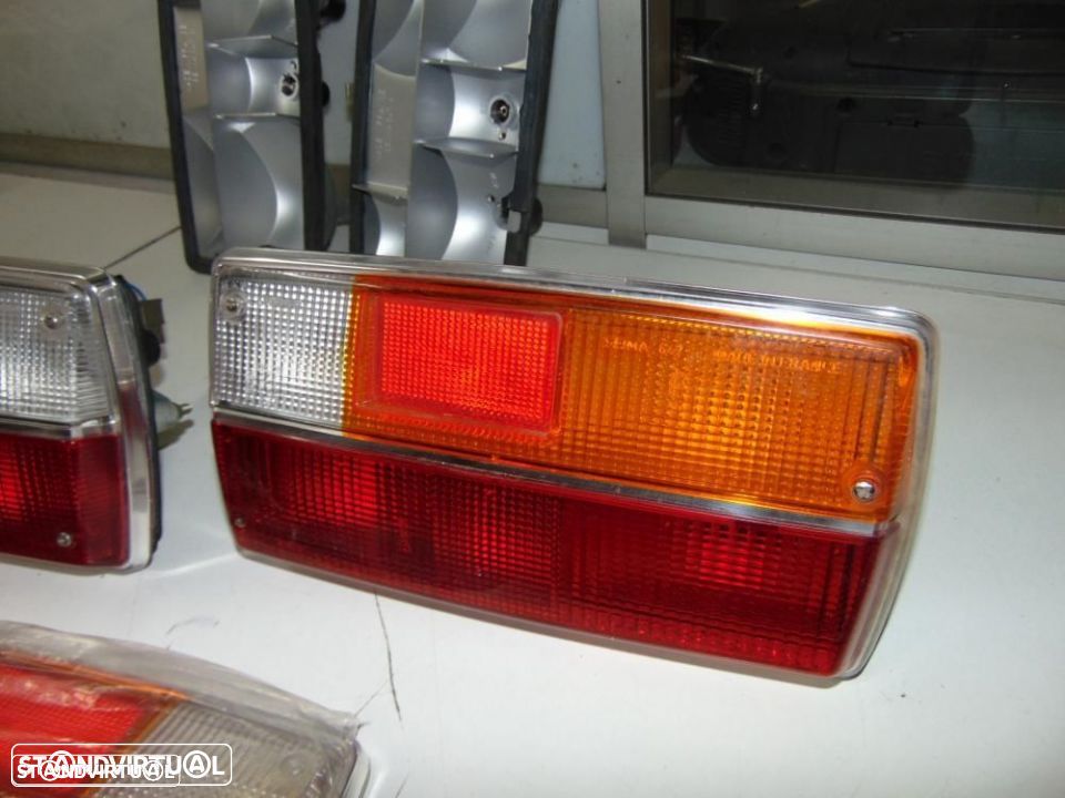 Peugeot 304 farolins trás - 3