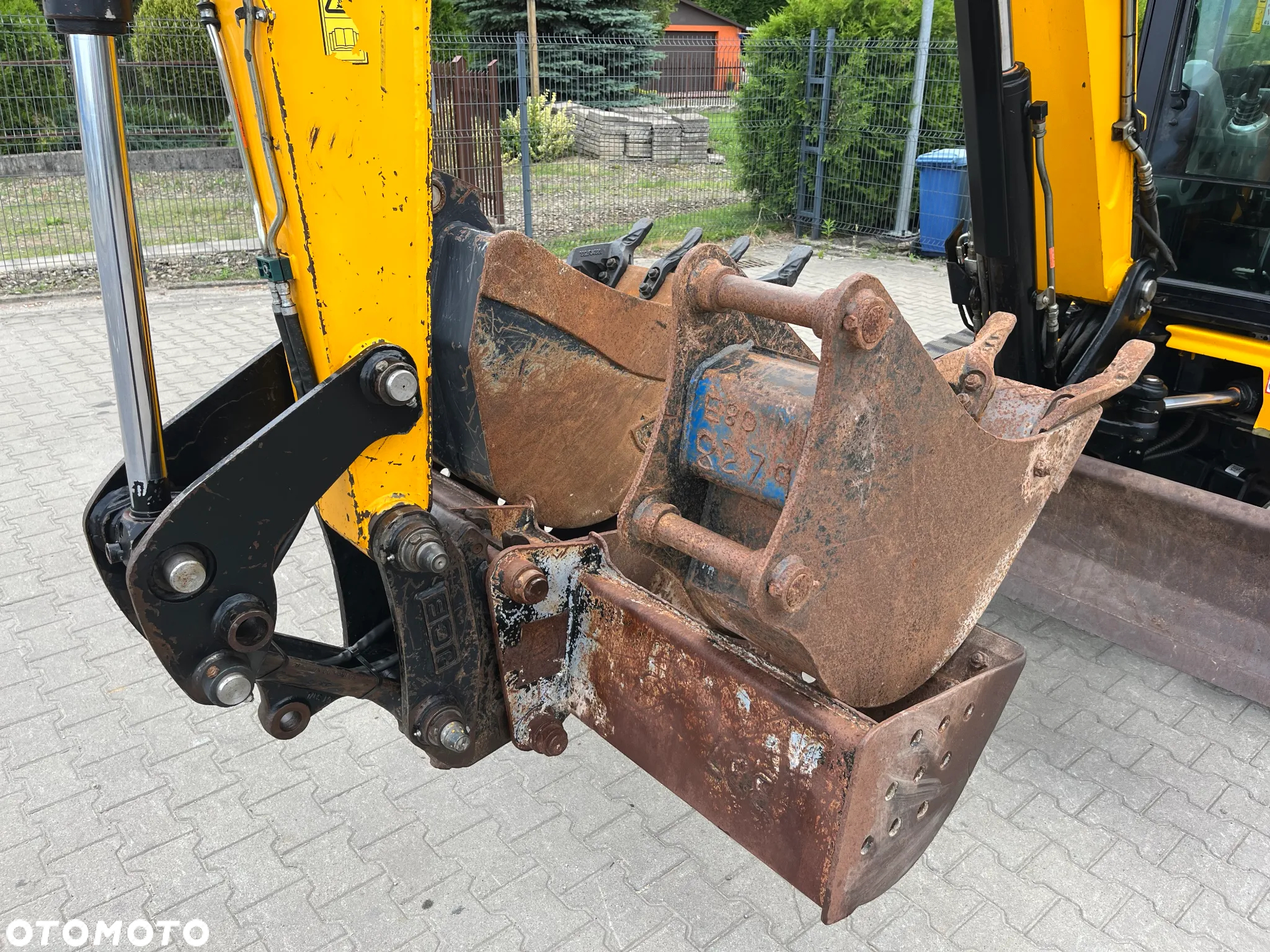 JCB 65 R-1 - 12
