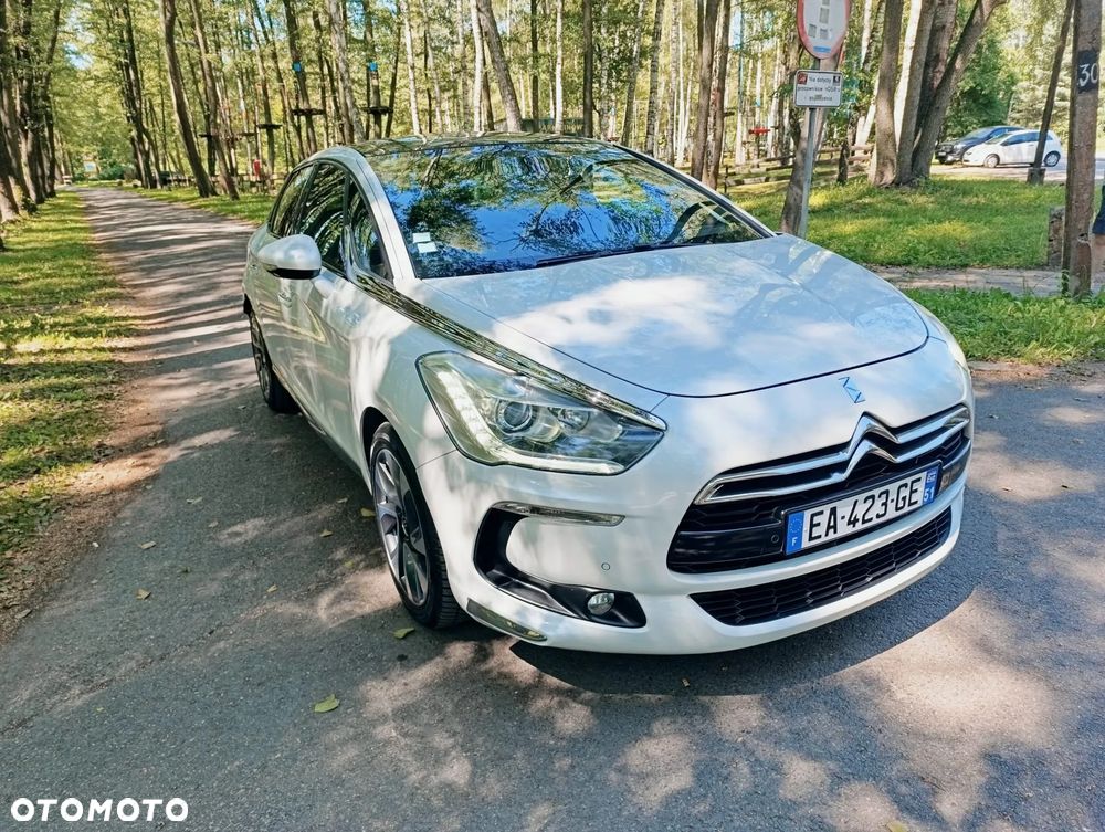 Citroën DS5 BlueHDi 180 SoChic - 2