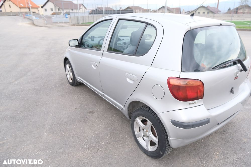 Toyota Yaris - 14