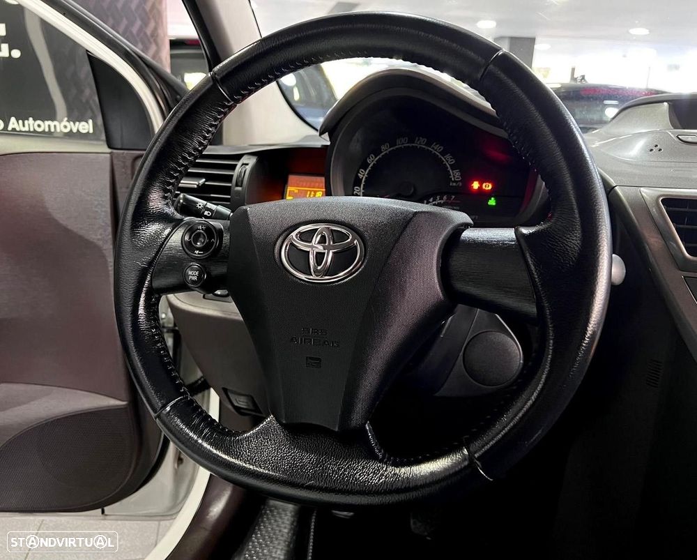 Toyota iQ 1.0 VVT-i 2 EP - 19