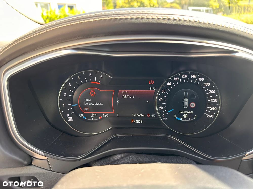 Ford Mondeo Vignale 2.0 TDCi PowerShift - 6