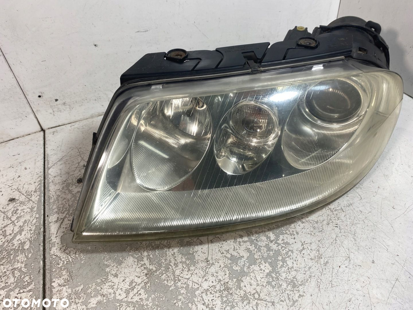 REFLEKTOR LAMPA Xenon LEWY PRZÓD EU 3B7941015M VOLKSWAGEN PASSAT B5 LIFT - 2
