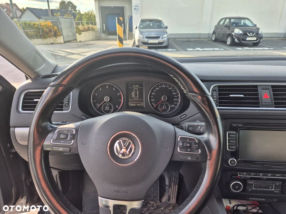 Volkswagen Jetta 1.4 TSI Highline - 9