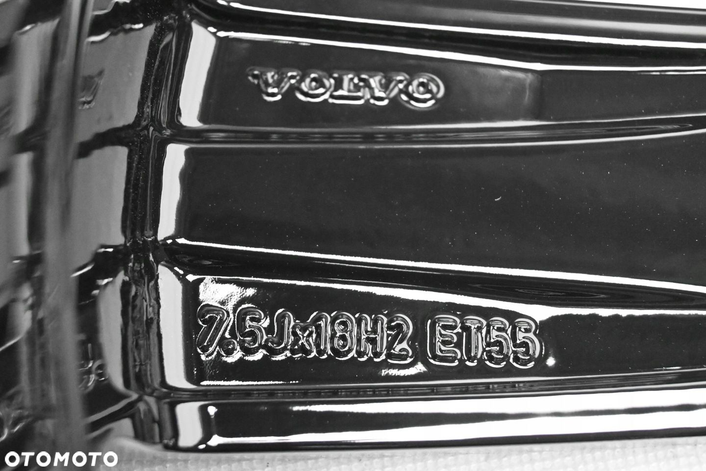 VOLVO R-DESIGN XC60 I XC90 II XC70 7,5x18 ET55 5x108 31445997 31400075 - 10