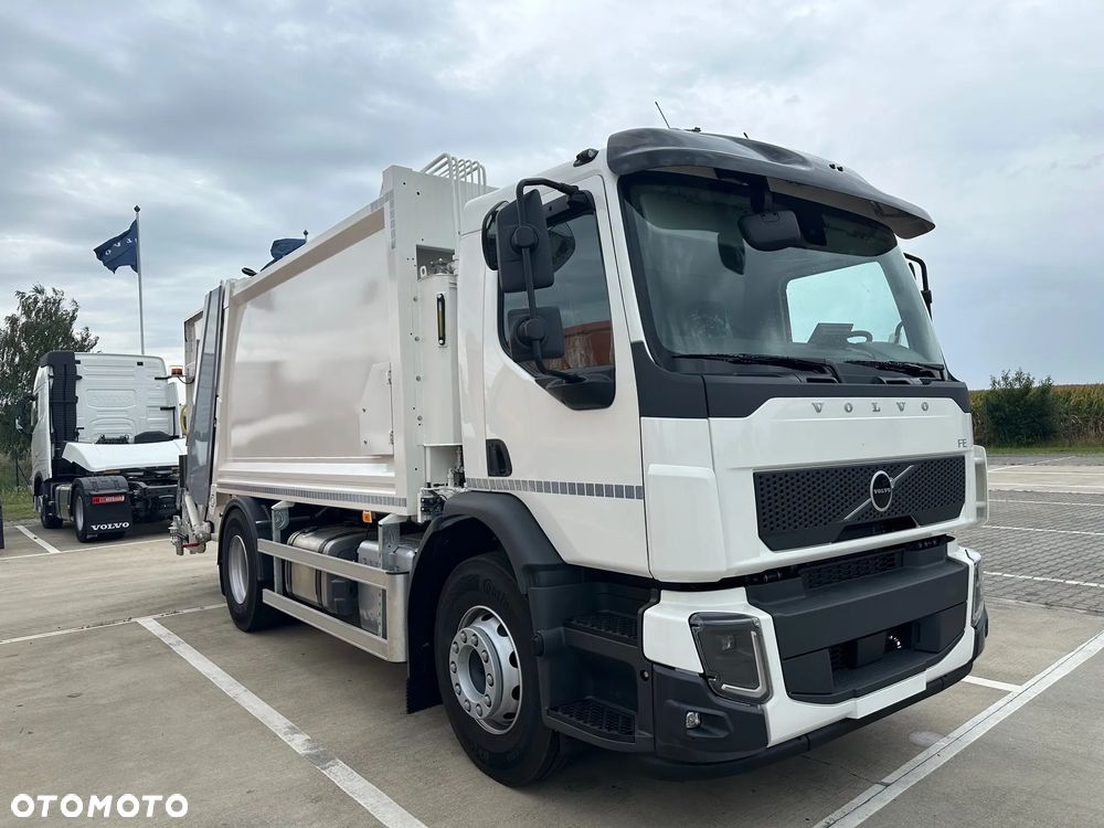 Volvo FE 320 4x2 śmieciarka 16m3 - 2