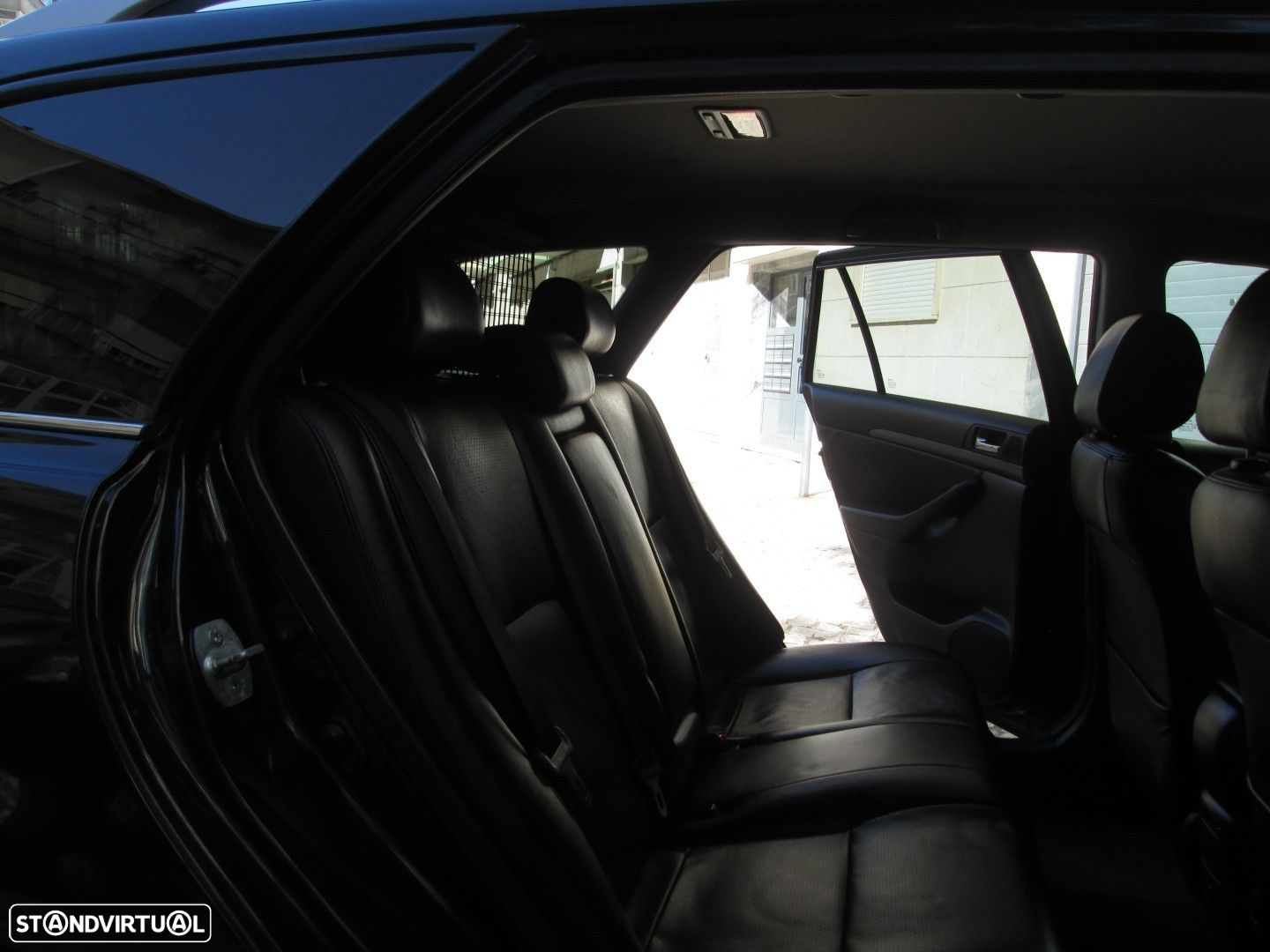 Toyota Avensis SW 2.0 D-4D Sol+GPS - 18