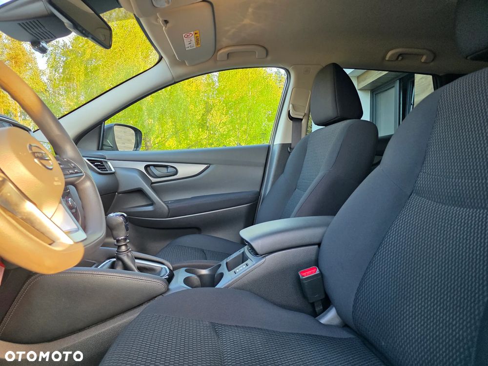 Nissan Qashqai 1.5 dCi N-Connecta - 23