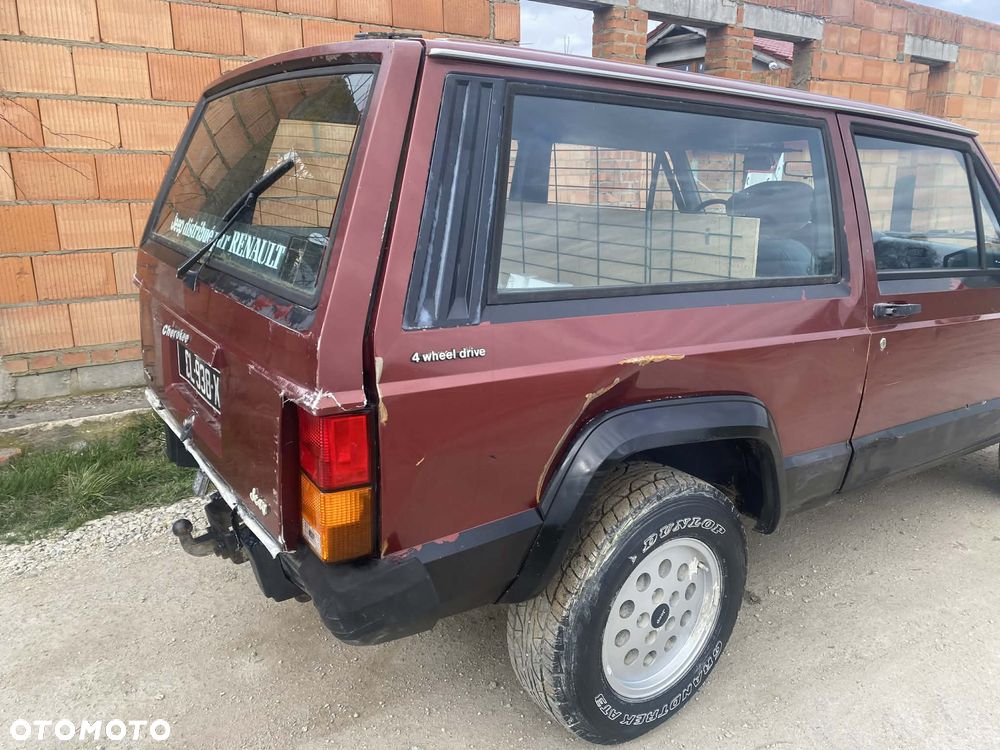 Jeep Cherokee - 40