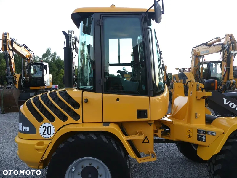 Volvo L30B PRO / Z Niemiec / 2011r / Ładny Stan / - 24