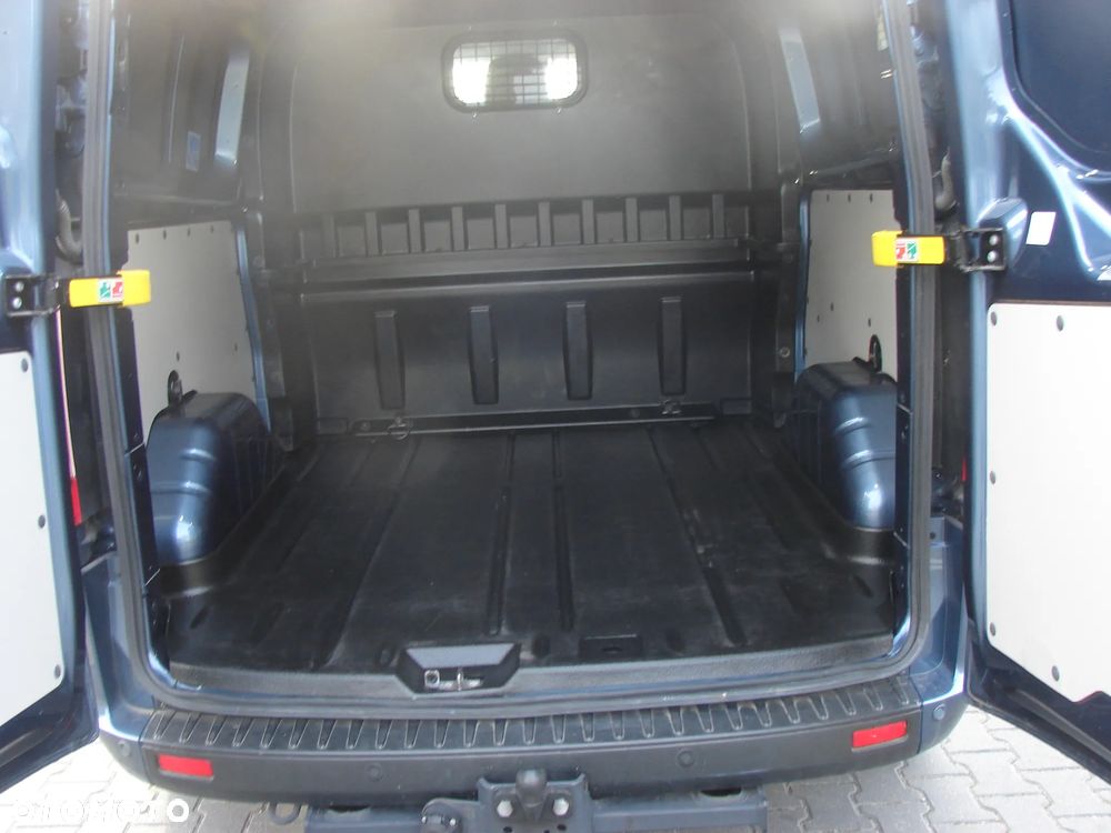 Ford Transit Custom - 11