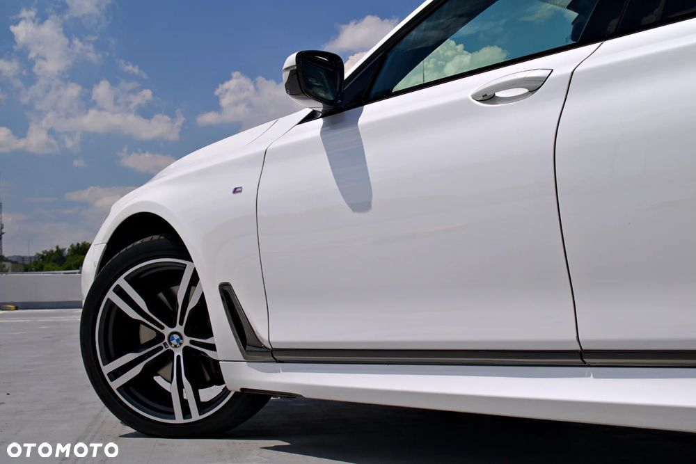 BMW Seria 7 740d xDrive - 23