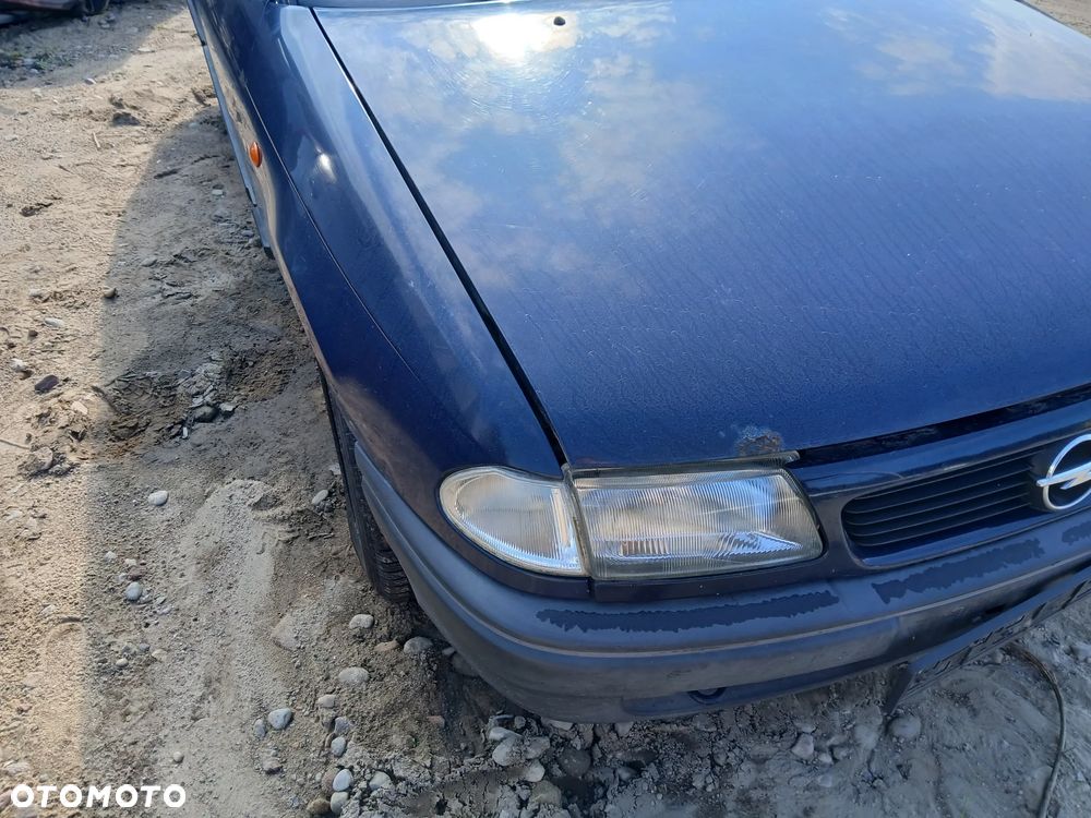 opel astra F I 1 y269 sedan maska pokrywa silnika klapa bagażnika zderzak lampa reflektor pas przedni - 2