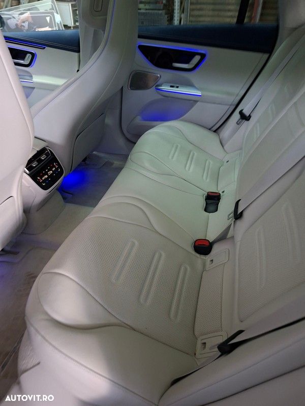 Mercedes-Benz EQE - 13