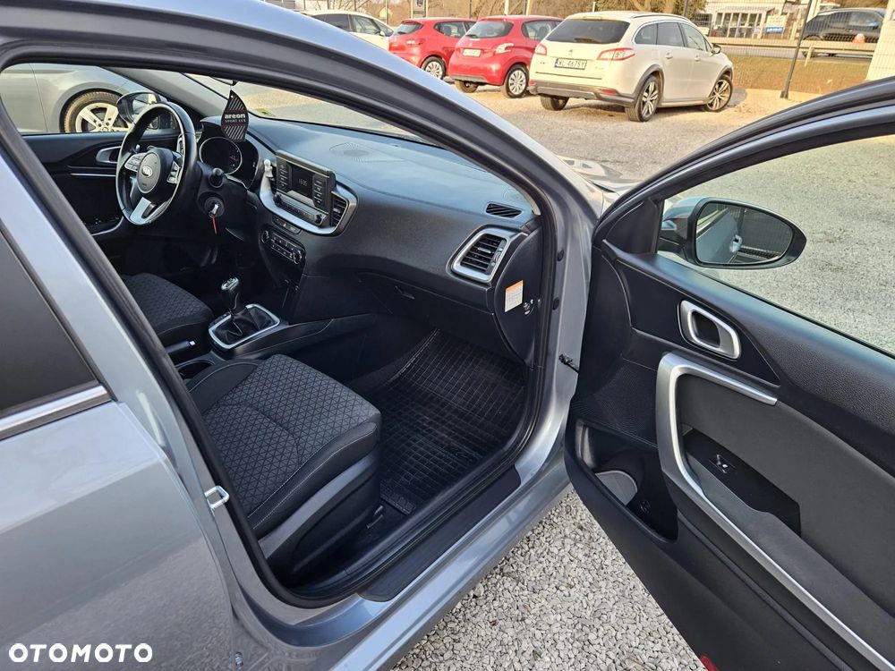 Kia Ceed 1.6 CRDi SCR L Business Line - 33