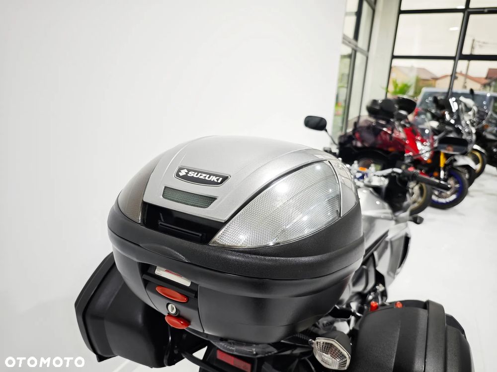 Suzuki GSX - 8