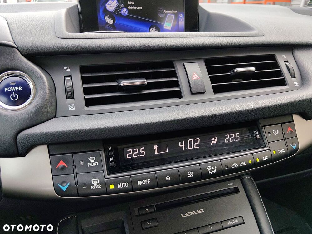 Lexus CT 200h Elegance EU6 - 20