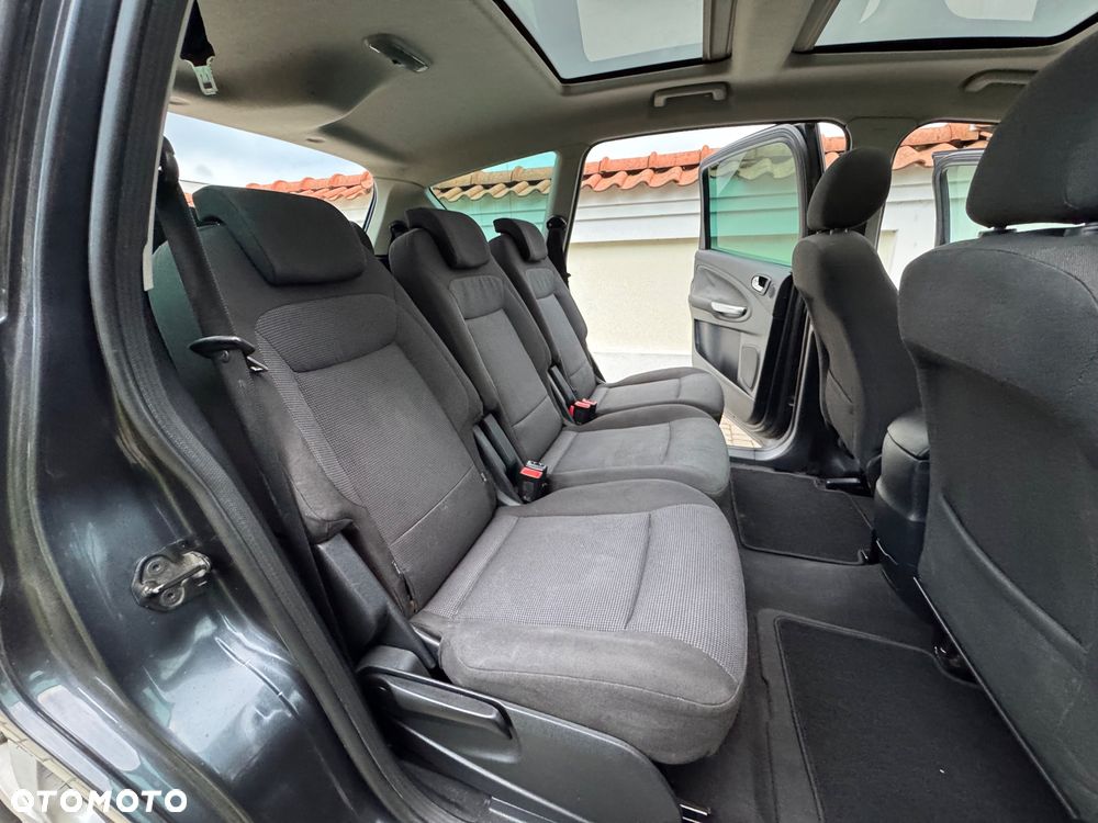 Ford S-Max - 23
