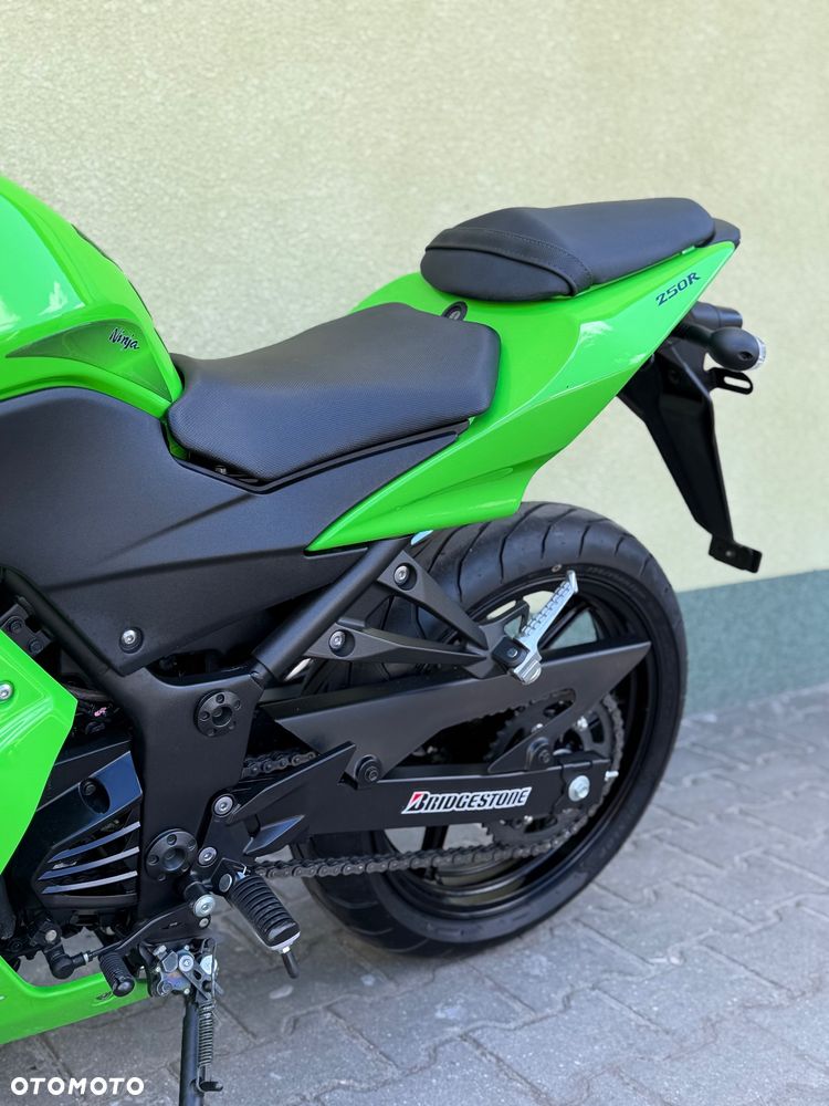 Kawasaki Ninja 250R - 33