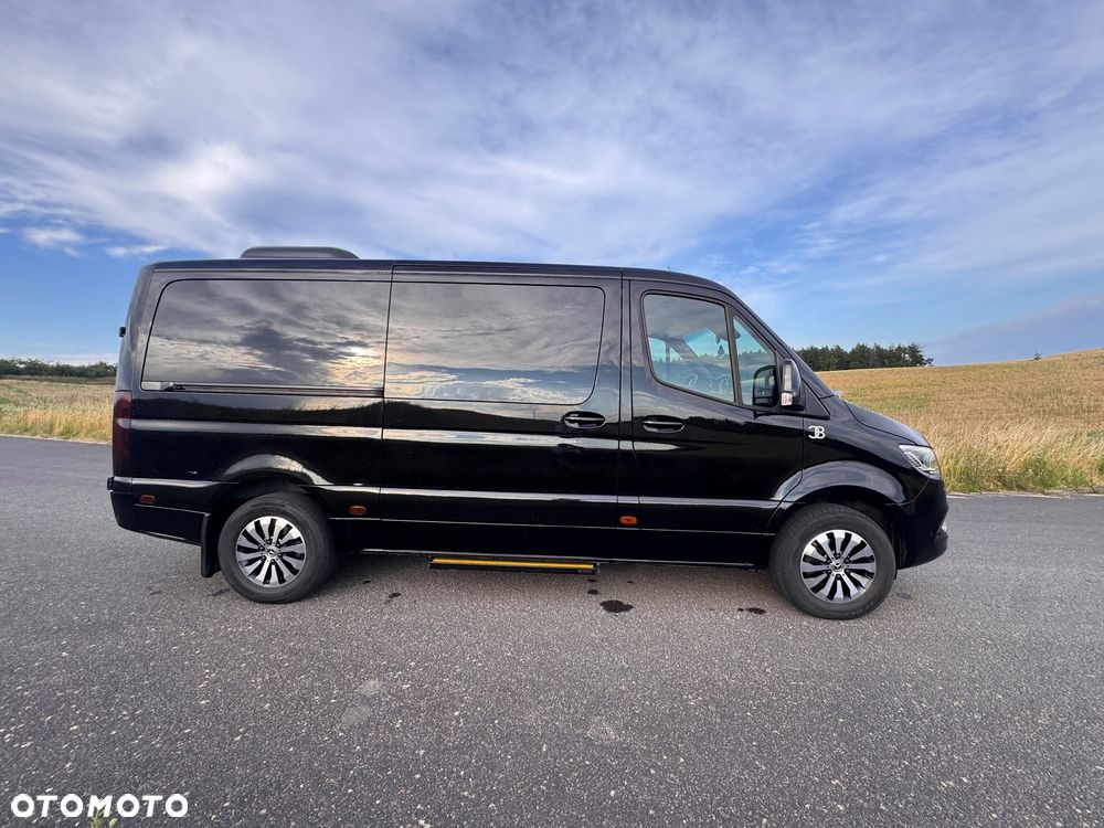 Mercedes-Benz Sprinter - 12