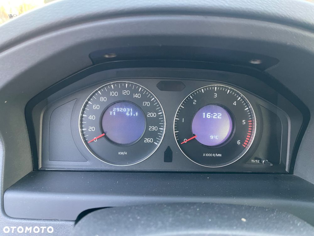 Volvo V70 2.4D Kinetic - 12